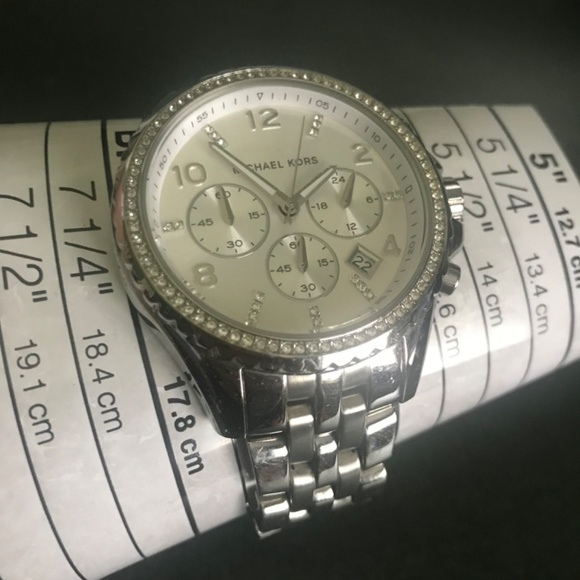 Michael Kors Silver Tone Oversized Stainless Steel Women’s Watch MK5882 - Picture 8 of 14